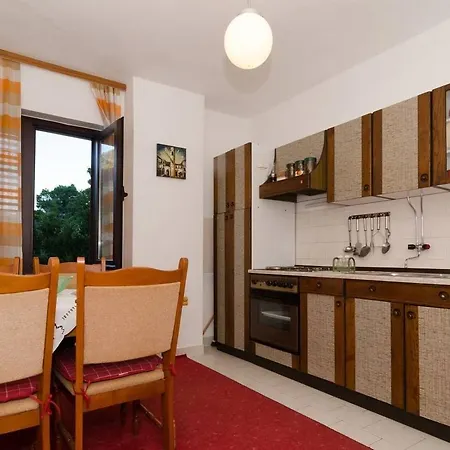 Apartment Anica Sobra
